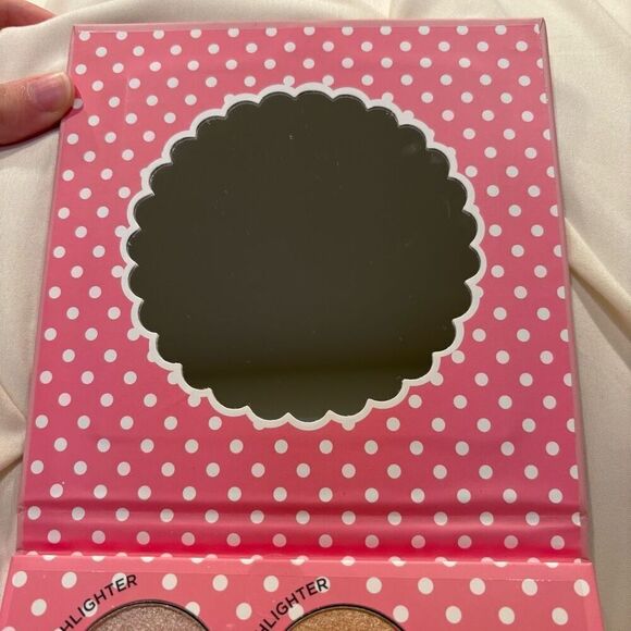 Disney Marie Aristocats 6 Shade Color Bronzer Blush Highlighter Palette NWT - Picture 4 of 5